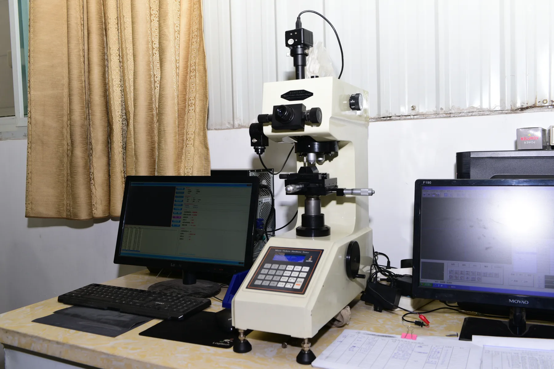 Micro Vickers Hardness Tester